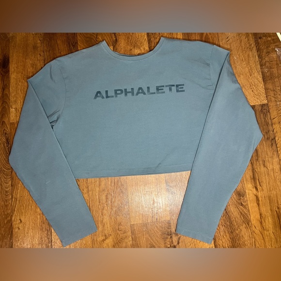 Alphalete Tops - Alphalete crop long sleeve workout top.
